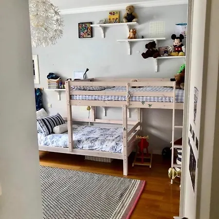 Sunshine House Віавіа
